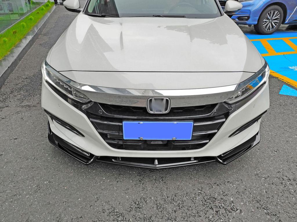 2018 Accord 10. Generation Aggressives Kit: Frontlippe, Splitter, Heckflügel, Dachspoiler, Hecklippe, Seitenschweller.