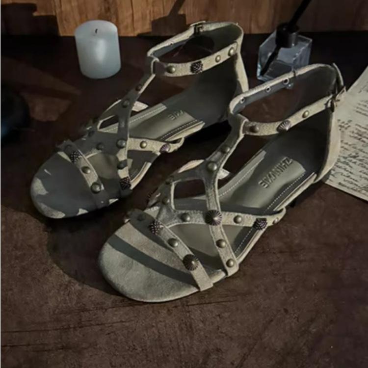 Ретро этнический стиль заклепки с открытым носком на плоском каблуке сандалии 2025 лето новый европейский и американский модный римский отпуск обувь женская 40 хаки