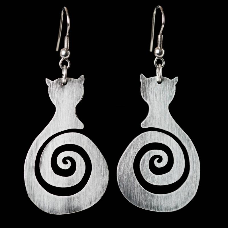 

Vintage Hollow Spiral Symbol Cat Earrings for Women Gothic Simple Animal Dangle Earring Wedding Birthday Gift Statement Zircon