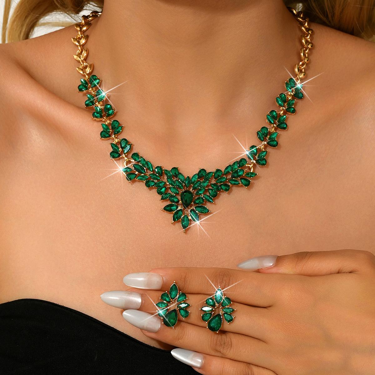 

Korean style trendy personality slimming temperament small fragrance earrings necklace two-piece set factory direct approval