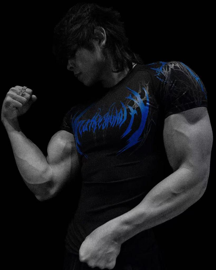 Tricou Fitness Breathedivinity pentru Bărbați cu Uscare Rapidă - Respirabil, Elasticitate Ridicată, Mânecă Scurtă, Compresie.