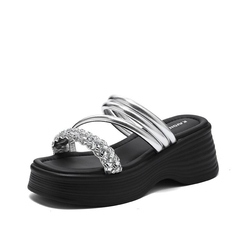 Versatile Beach Shoes, Rhinestone Slippers, Muffin Platform Sandals 2025 New Fashion Summer Height Increase Word New Chinese Style