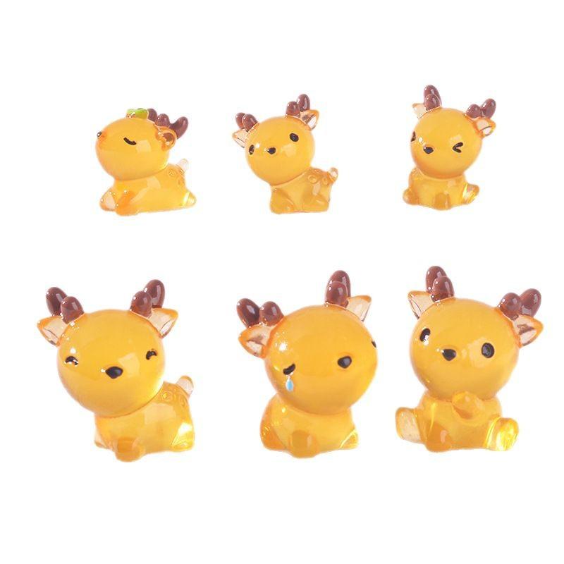 Micro-landscape Creative Simulation, Cute and Adorable Animal, Sika Deer, Garden Office, Home Desktop Decorations
