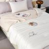 Jinsili Premium Mulberry Silk Blend All-Season Quilt