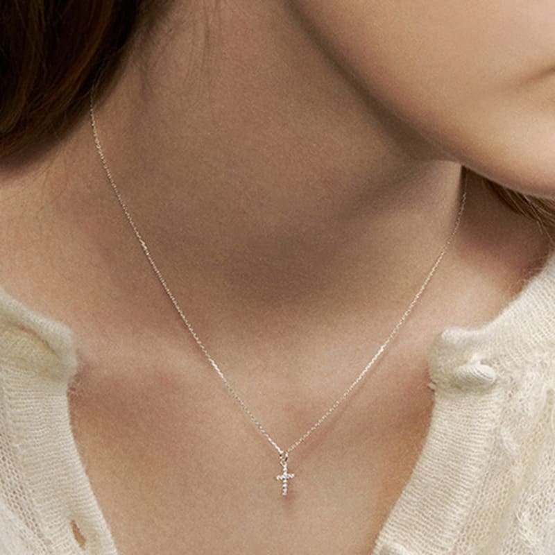

Hei [sv925] cubic cross necklace White
