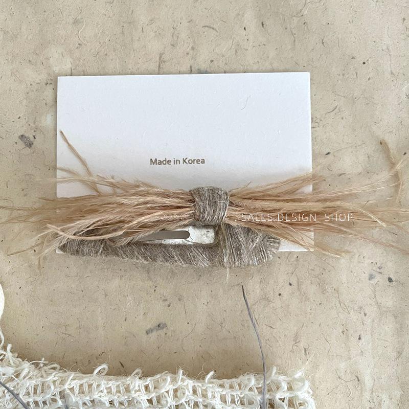Korean Style Feather Yarn Hair Clip 2025: Elegant High-End Updo Claw Clip for Women