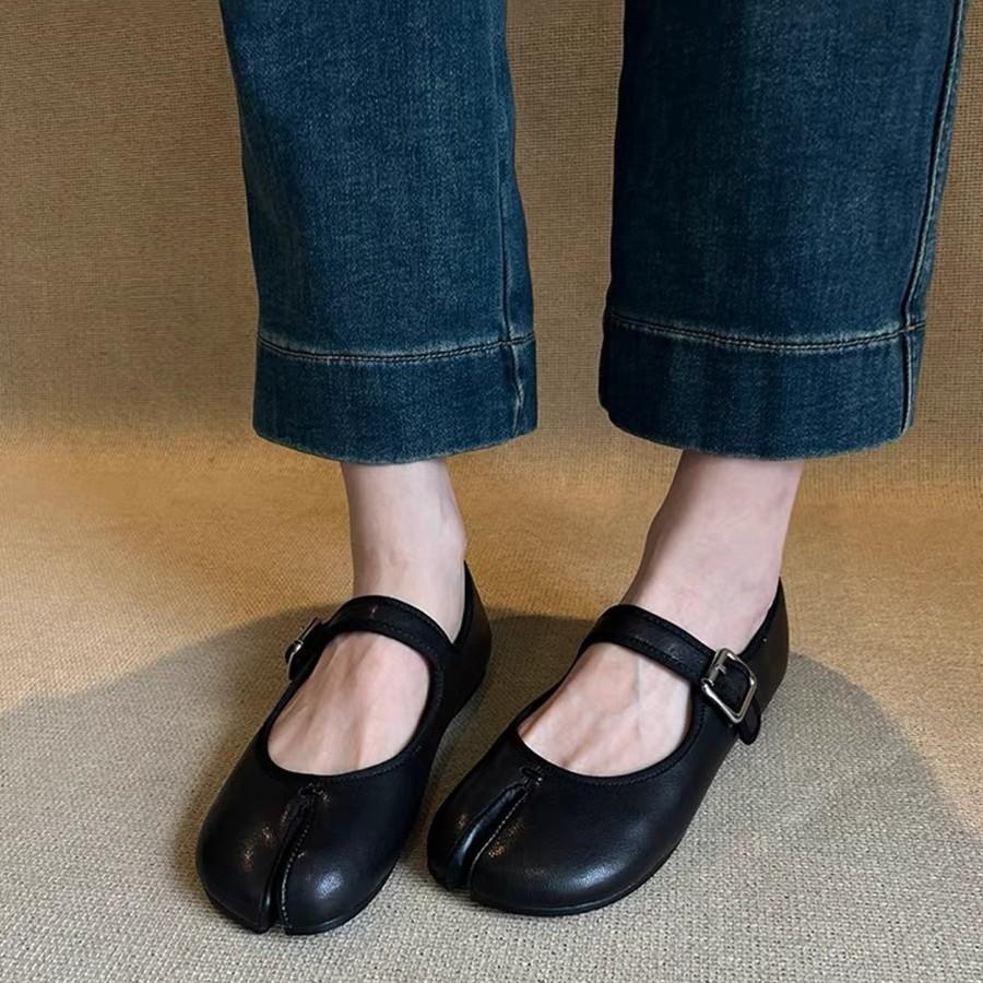 New super soft black leather pig's feet Mary Jane single shoes women's flat-bottomed niche split-toe women's shoes
