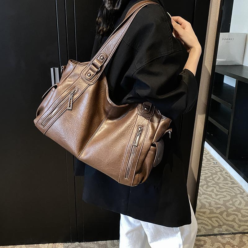 Bags Women's tote bags Large capacity autumn and winter single shoulder retro new retro textured single shoulder handbags