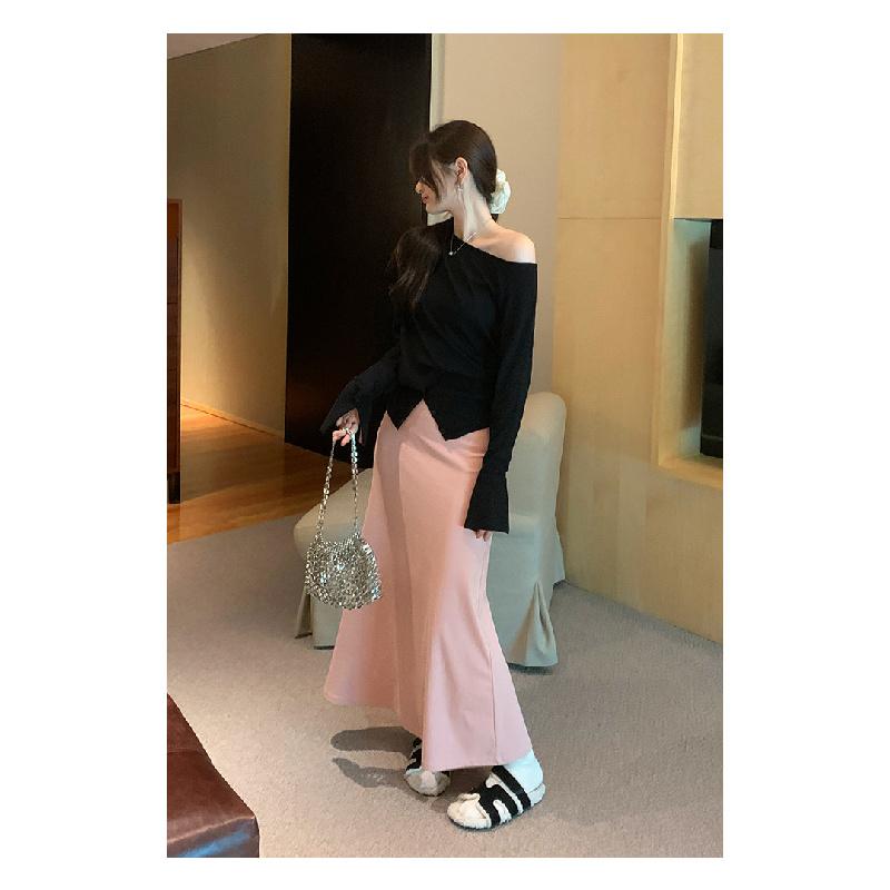 2026 Early Spring Women's Off-Shoulder Knit Sweater, Slim Fit Outerwear, Base Shirt, High-End Sweater