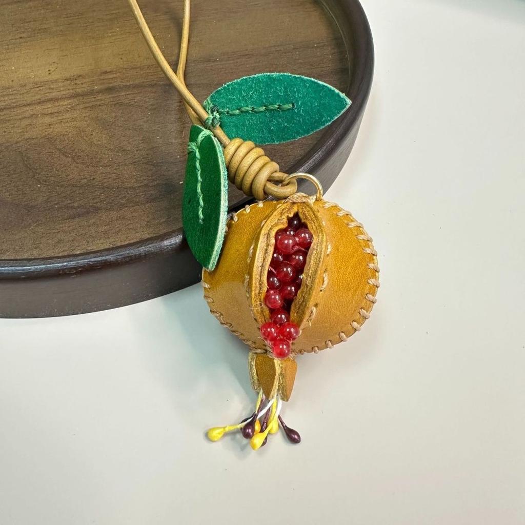 3D Sturdy Leather Pomegranate Adornment Fashionable Fruits Cow Leather Pomegranate Pendant With Bag Accessories