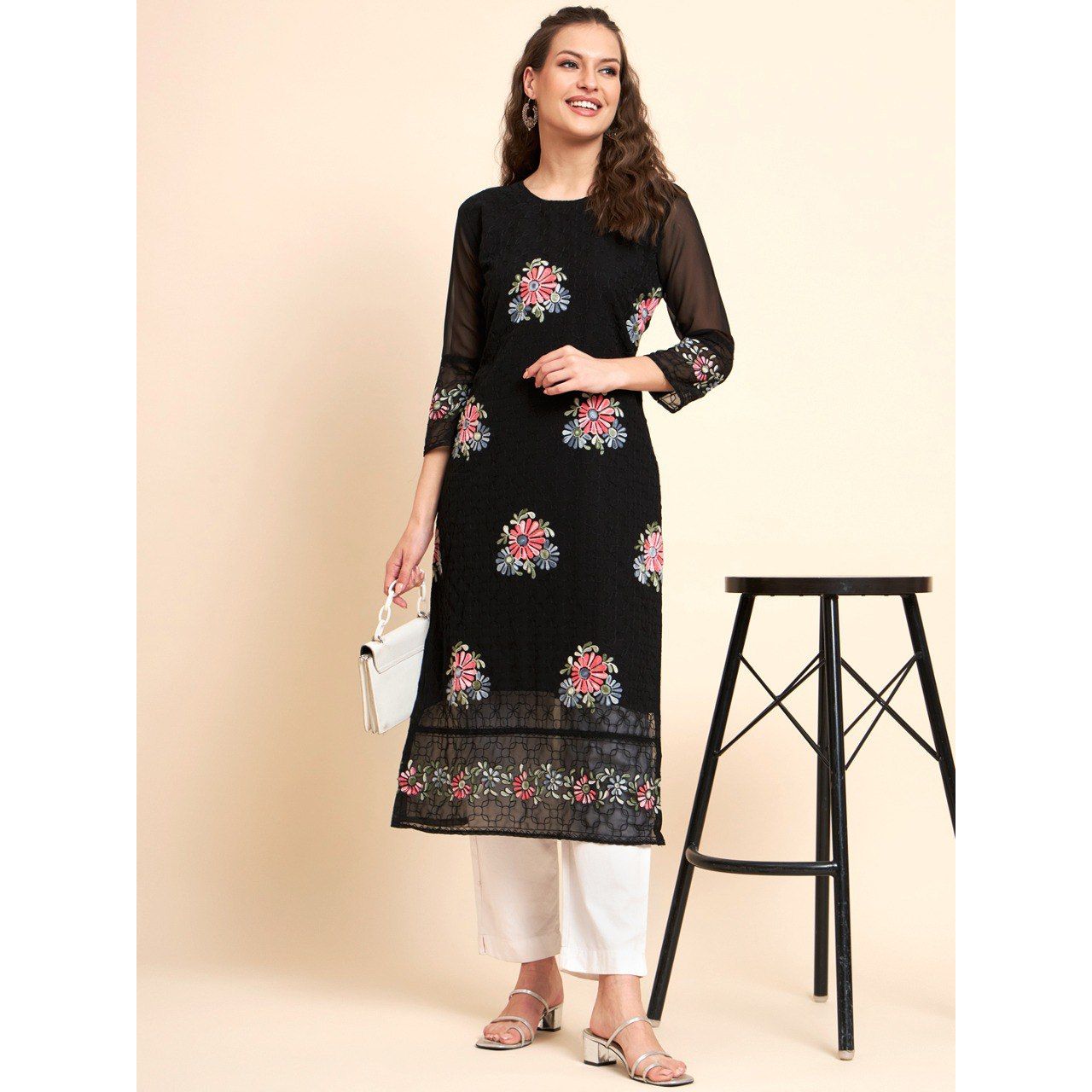 

Традиционный красивый обычный жоржет Fancy Kurti для женщин и девочек