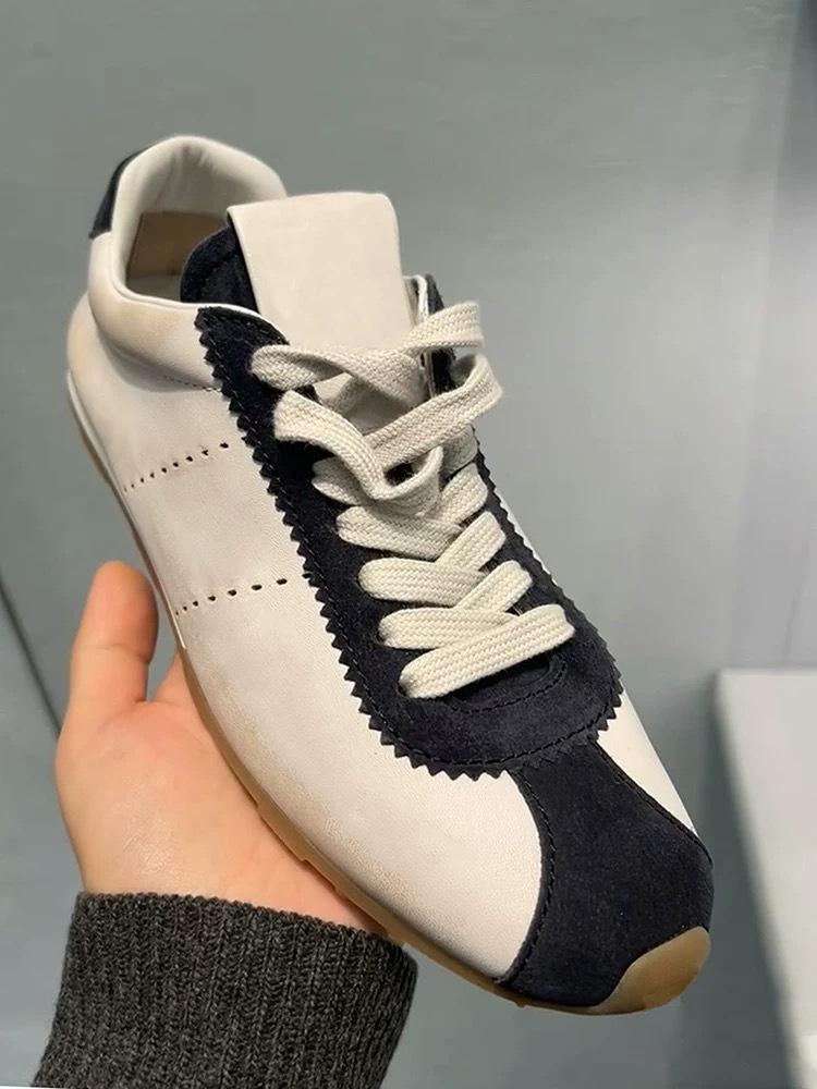 

Cowhide version~ retro color matching lace-up round head flat bottom light casual sports shoes German training shoes women s versatile Forrest Gump sh 40