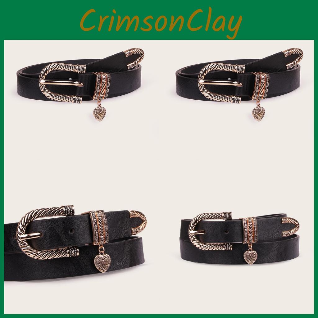 Modischer Ledergürtel mit Herzanhänger für Freizeit-Outfits