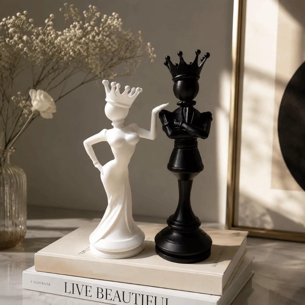 2pcs 3D Printed Desktop Ornaments Sculpture Queen King Statue Funny Persons Figurine  Office