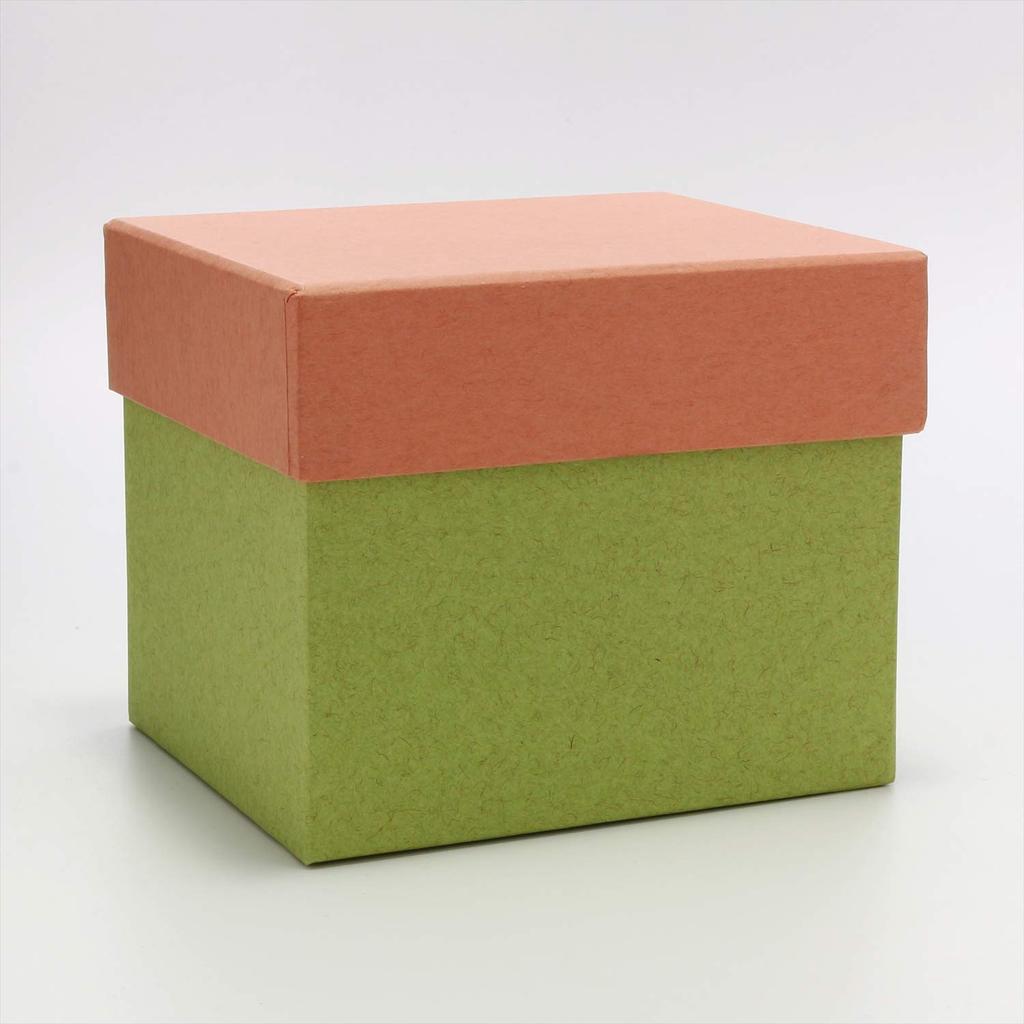 Mino Ware Teacup by Wada Hitori, Overglaze Design with Seven Lucky Gods, Gift Boxed, 105-0032