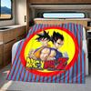 1 ks flanelová deka s potiskem Son Goku, Vysoce kvalitní pro všechna roční období, Domácí dekorace, Teplo a pohodlí, Perfektní jako vánoční dárky
