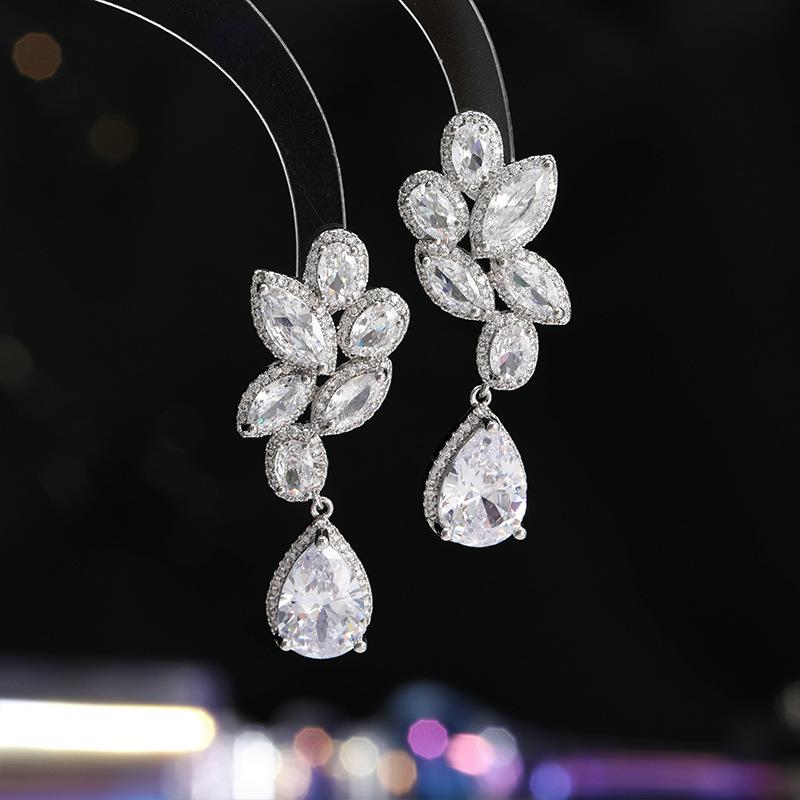 

Женские серьги с элегантными подвесками в виде капель воды, в стиле легкой роскоши, модные и универсальные, нишевого дизайна