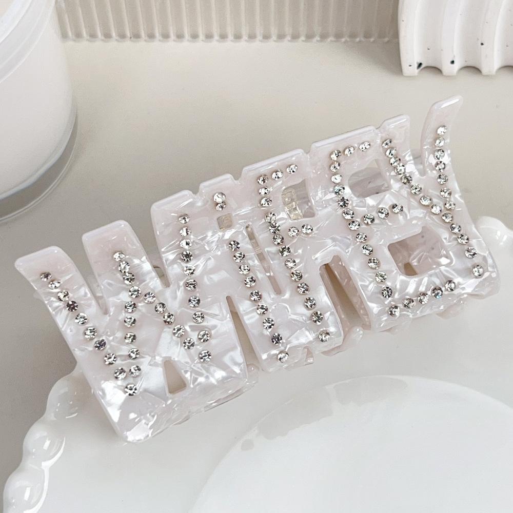 

1pc BRIDE WIFEY MRS alphabet pearl temperament hair grab, elegant reinstone clip large shark clip hairpin, Wedding hair claw
