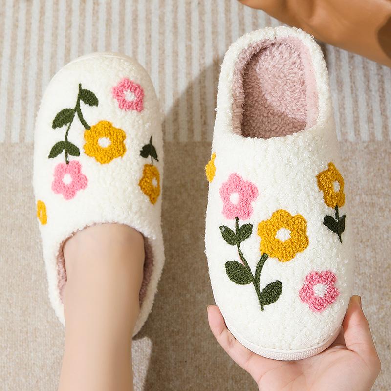Fashion New comfortable winter cotton slippers warm and non slip women's slippers fashionable home women's shoes 2025 couple slippers