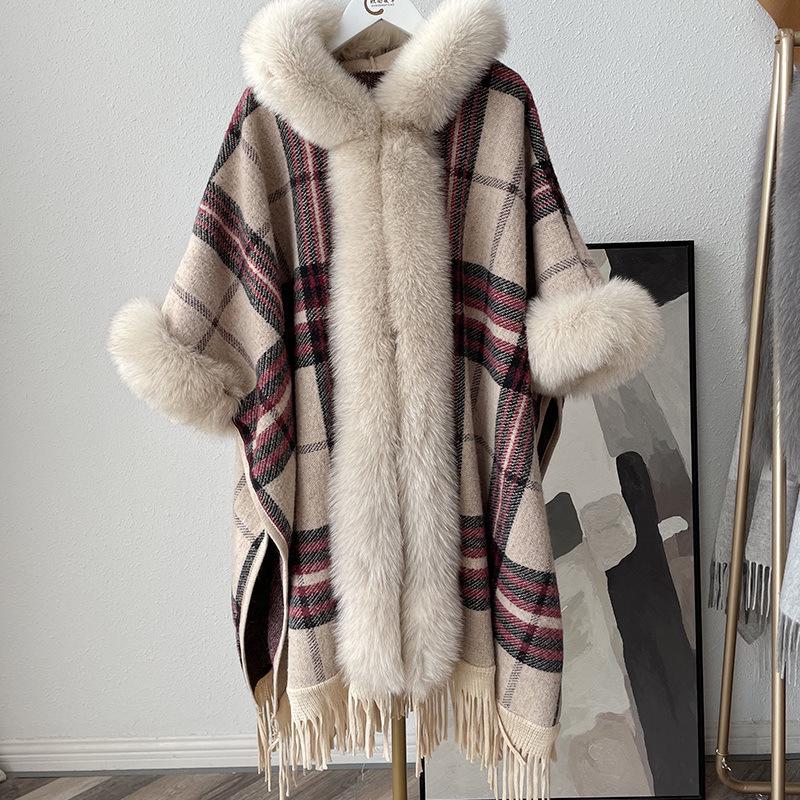 

Стильне оксамитове пальто-накидка з капюшоном та китицями на осінь/зиму One size