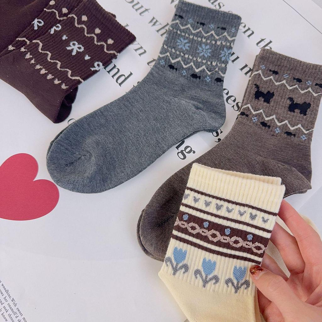Women's Retro Fair Isle Mid-Calf Slouch Socks: Warm Ethnic Style for Autumn & Winter