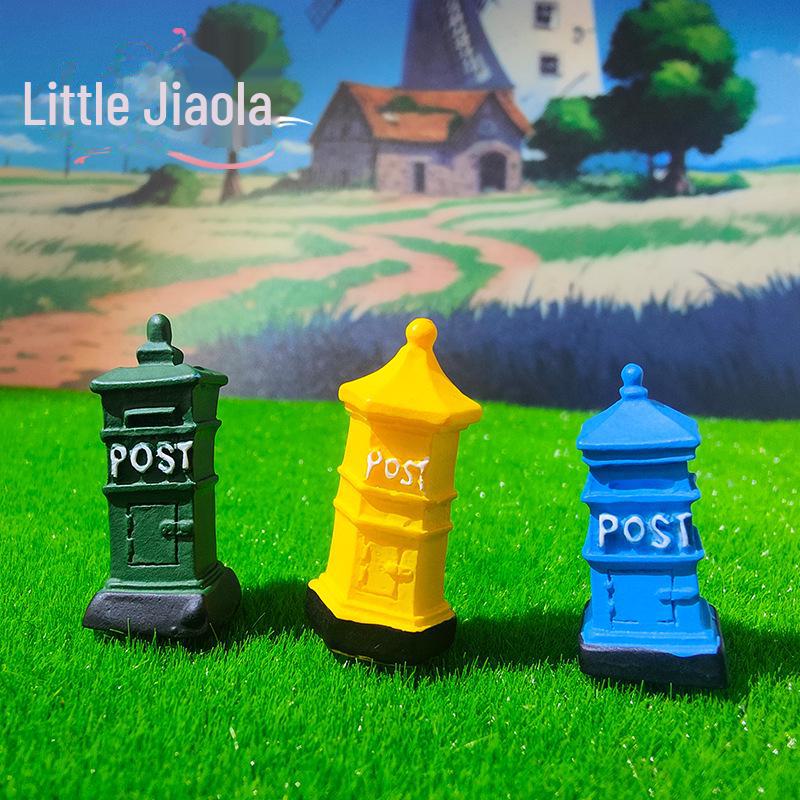 Nostalgic European Retro Moss Micro Landscape Resin Mailbox Ornament
