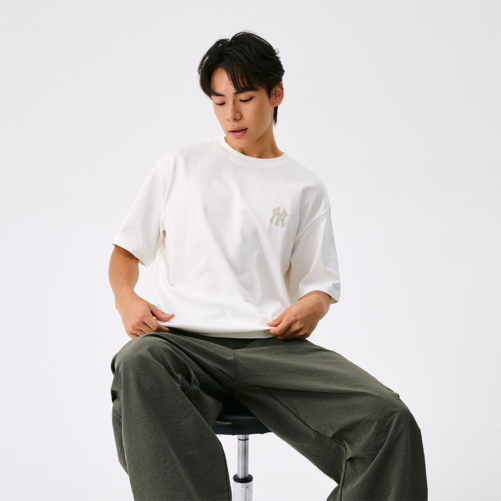 New MLB MONOGRAM New York Yankees FW25 T Shirt Unisex White 3ATSM0454-50IVS