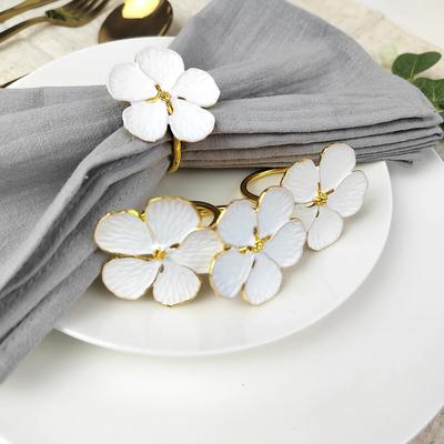 New White Plum Blossom Napkin Rings Holder Metal Flower Types Accessories for Hotel Parties Feast Wedding Dining Table Decorate