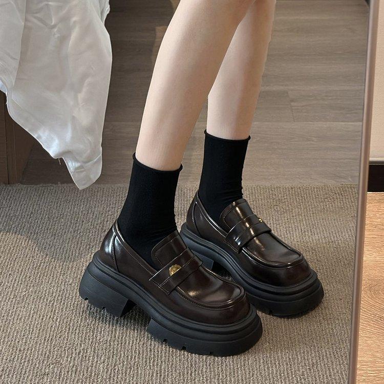 

[Ушилай] Металлическая пряжка золотая монета маленькие кожаные туфли женские зима 2025 новые французские ретро толстый каблук лоферы 40 коричневый