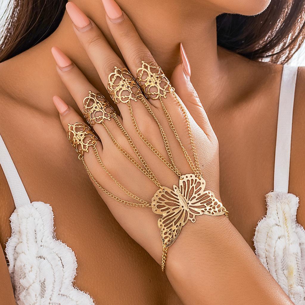 

Goth Gypsy Ethnic Big Hollow Butterfly Wrist Chain Finger Rings Harness Bracelets for Women Belly Dancer Dubai Halloween Jewelry