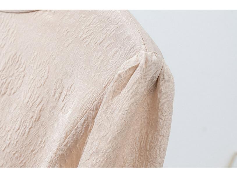 Women's Luxury Jacquard Mulberry Silk Long Sleeve Slimming T-Shirt