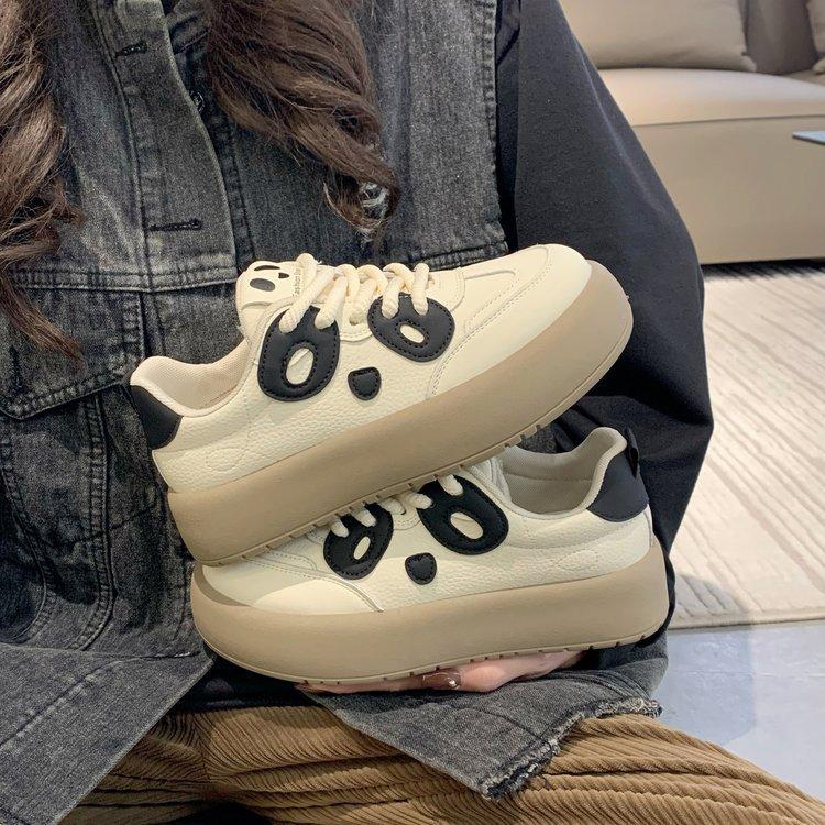 Sports Board Shoes Women's Autumn 2025 New Thick-soled Versatile Leather Surface White Shoes Flat-soled Student Bread Shoes Women's Trend