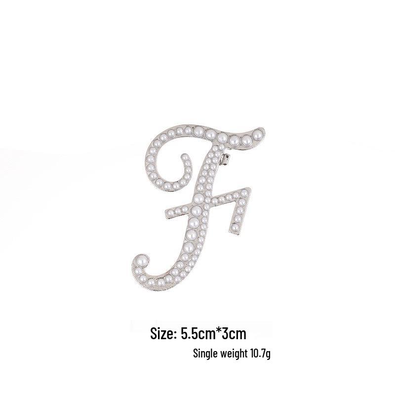 Elegantní brož s perlovým písmenem (26 písmen): Všestranný módní doplněk