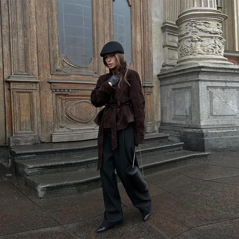 In Stock: Elegant Turn-Down Collar Waist-Cinching Single-Button Coat - European & American Style Fashion 2025
