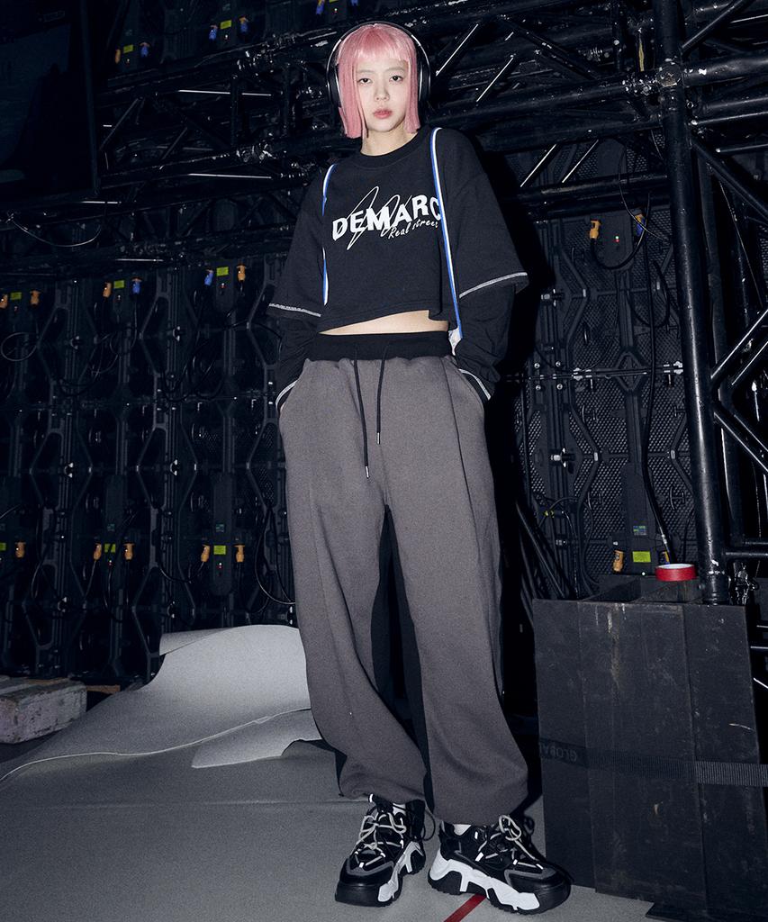 Deumakeu Color Match Side One-Pleat Wide String Pants Charcoal & Black