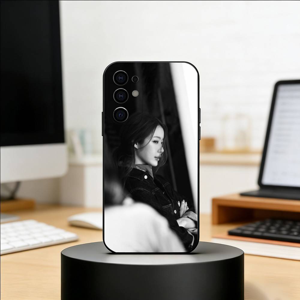 Actress L-Lingling Kwong Phone Case Black Silicone Soft For Samsung S25,S24,S21,S22,S23,S30,Ultra,S20,Plus,Fe,Lite