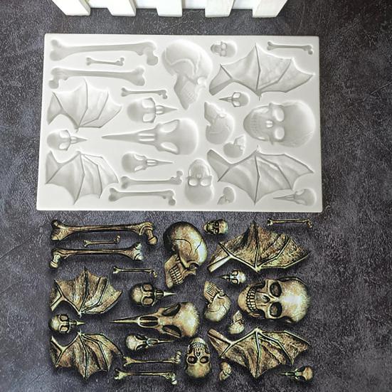 Halloween Silicone Mold Quick Release Non-stick Food Grade Cupcake Cake Topper Decoration Bat Skull Bone Shape Chocolate Mold for Bakery