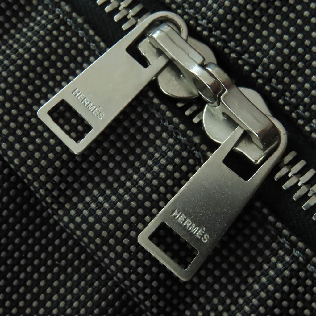 Tolle HERMES Tragetasche Her Line MM grau Polyamid Damen Gebraucht