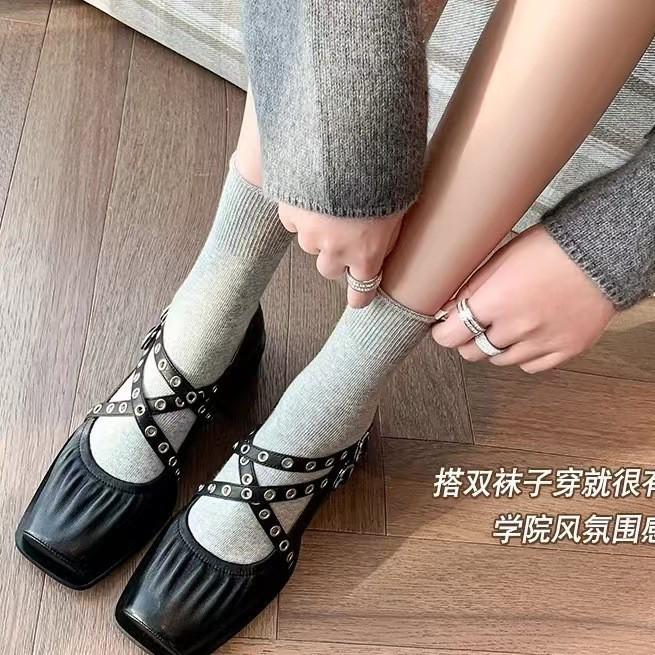 French retro square head ballet shoes women's thick heel 2025 new punk style cross strap Mary Jane single shoes