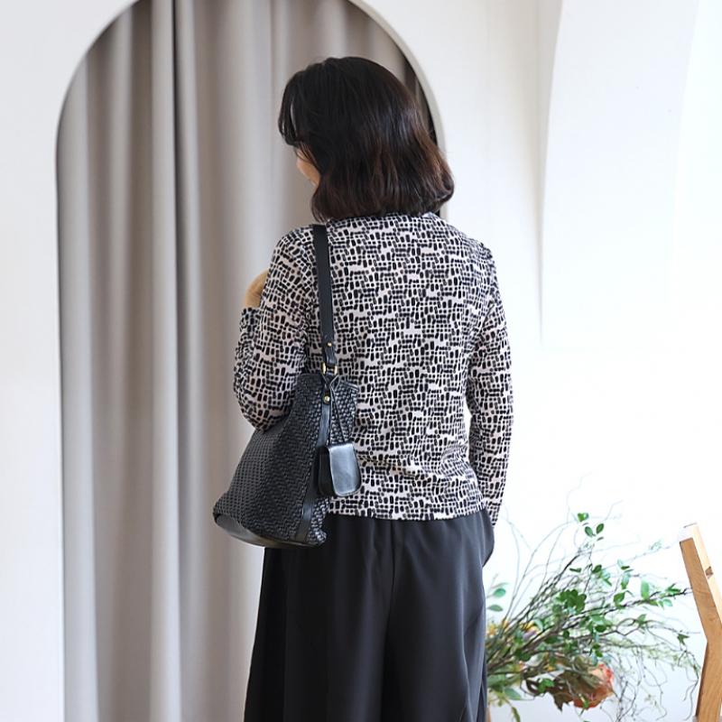 Shiz Madam Shirring High Neck Blouse T57514