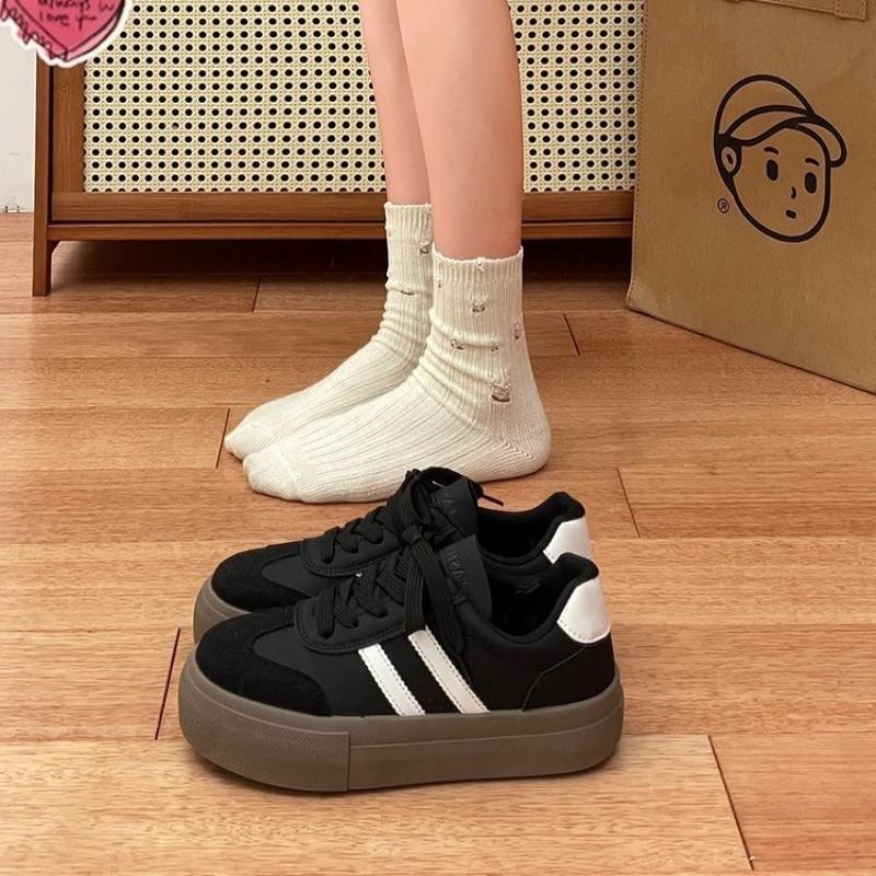 

Versatile women s shoes new spring and autumn platform white shoes retro casual sports shoes 40