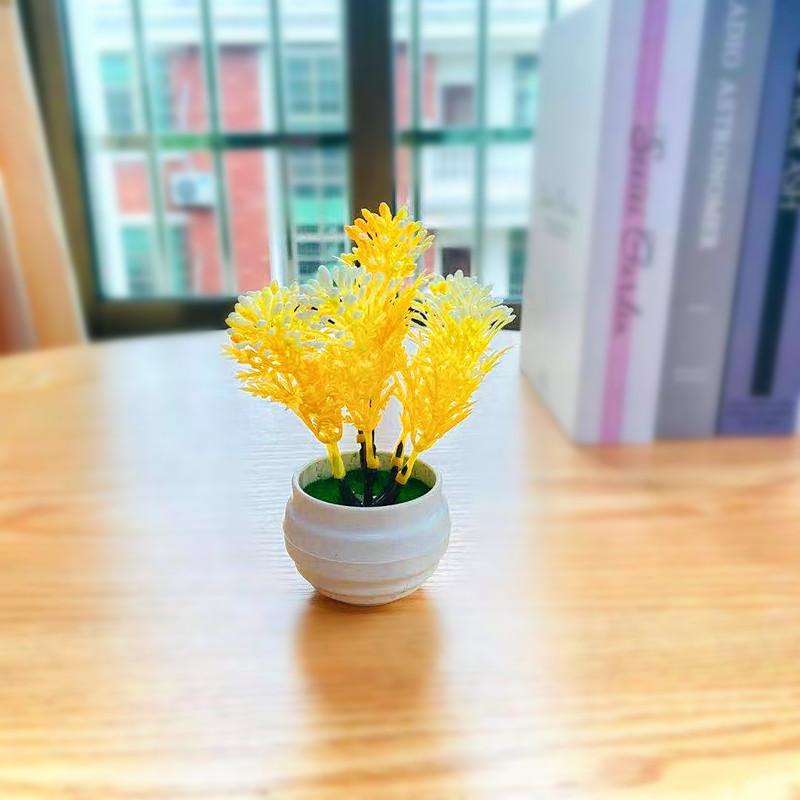Artificial Green Plant Small Bonsai With Injection Molded Plastic Flowers For Desk Decor