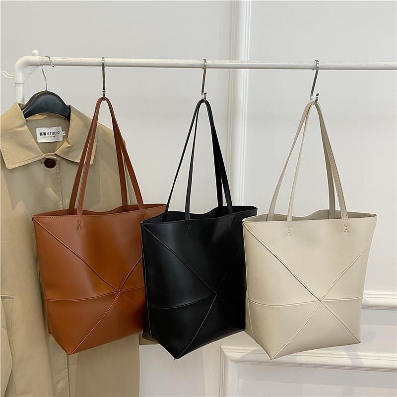 Large Capacity Bag For Women Pu Leather Handbag Designer Bucket Shoulder Bag Female Top Handle Tote Simple Travel Bag Black