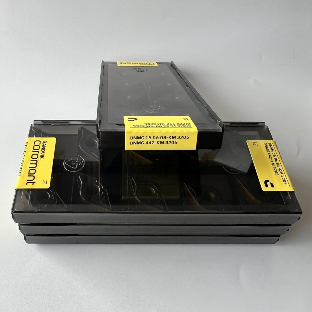 SANDVIK / DNMG150608-KM 3205 / Original Swedish hard alloy blade 10 Pcs