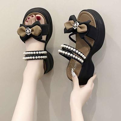 Mit Röcken, Perlensandalen, Damen Sommeroberbekleidung 2025 neu Schleife dicke Sohle Höhenzunahme zwei Trageweisen Römische coole Slipper