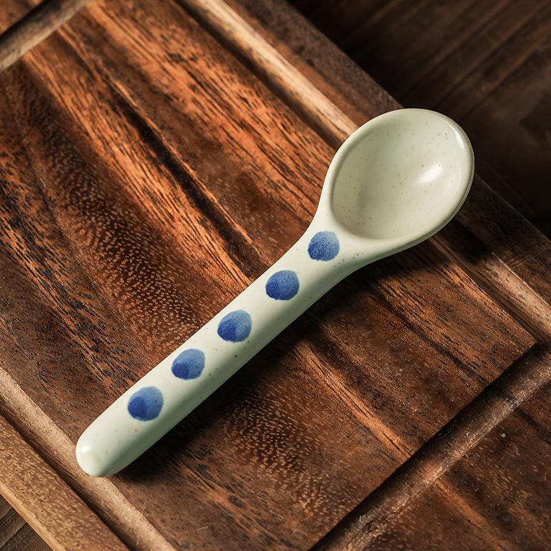 Retro Japanese Home Kitchen Soup Handmade Ceramic Spoon Small High Value Spoon Coarse Pottery Spoon