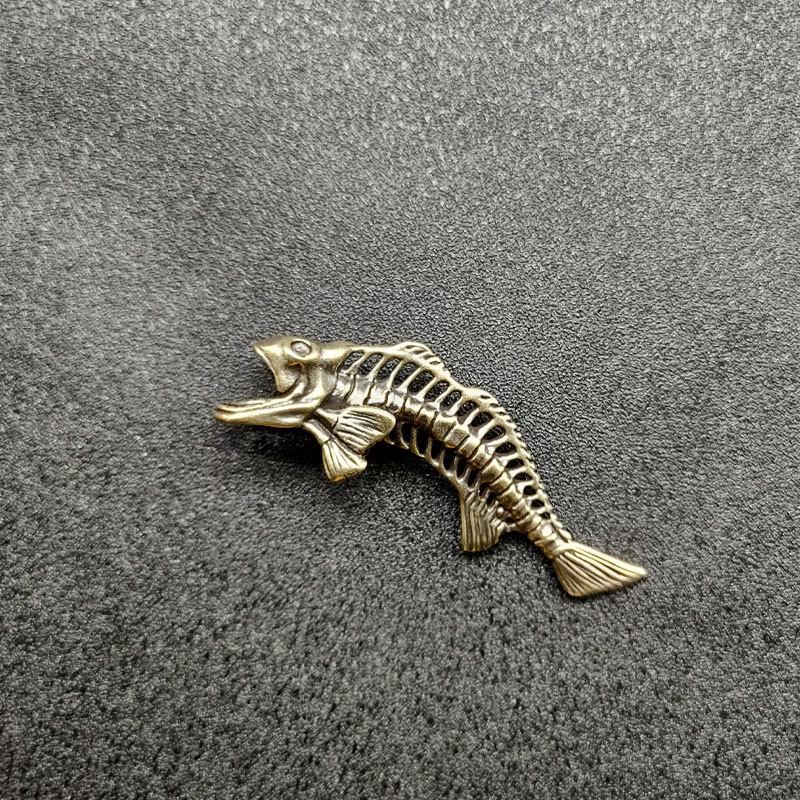 Creative Retro Brass Fish Bone Pendant for Men - Key Chain Accessory