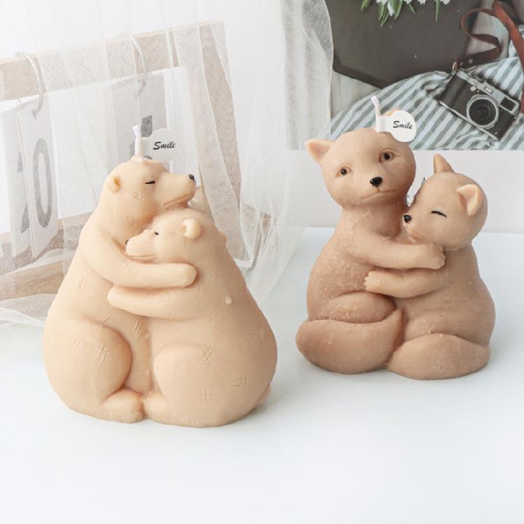 Exquisite Aromatherapys Candle Mold Hug Foxes Bear Mold Animal Gypsum Ornament
