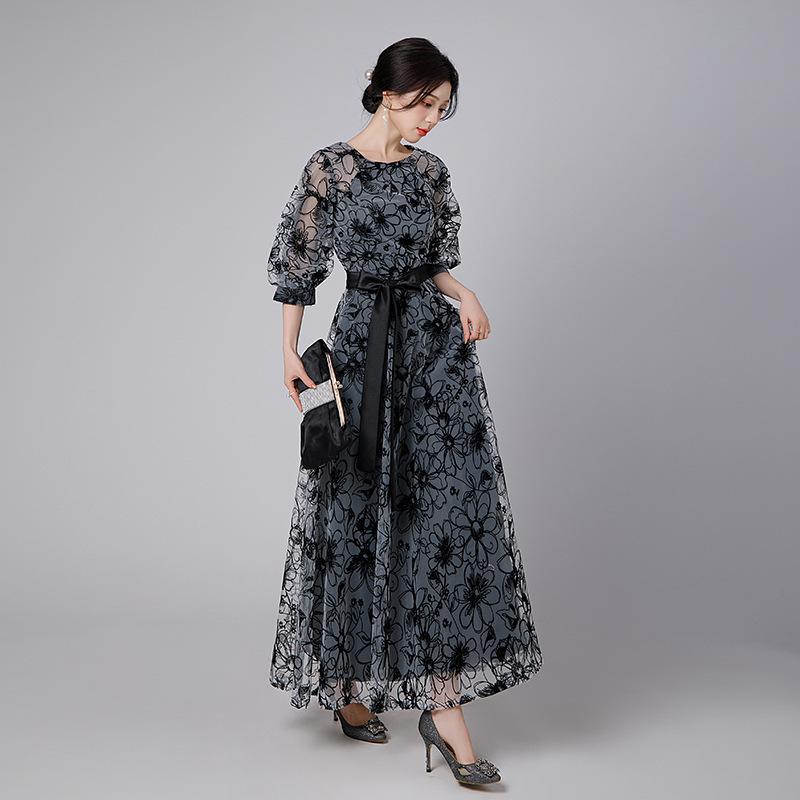 2025 Women's Plus Size Evening Banquet Dress - Slimming, Elegant, and Versatile Printed Design