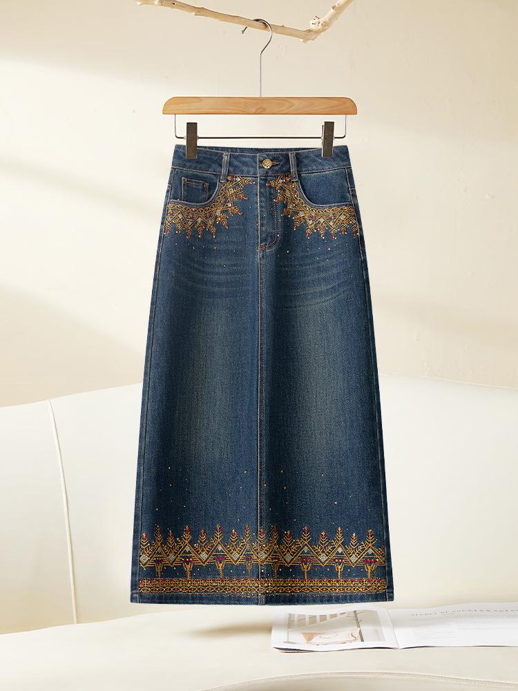 25 Spring/Autumn Women's High-Waist Denim Skirt with Colorful Embroidered Edge and Slit